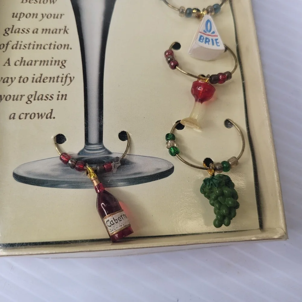 Boston Warehouse Buffet Charcuterie Items Wine Charms Cheese Spreaders‎ Napkins